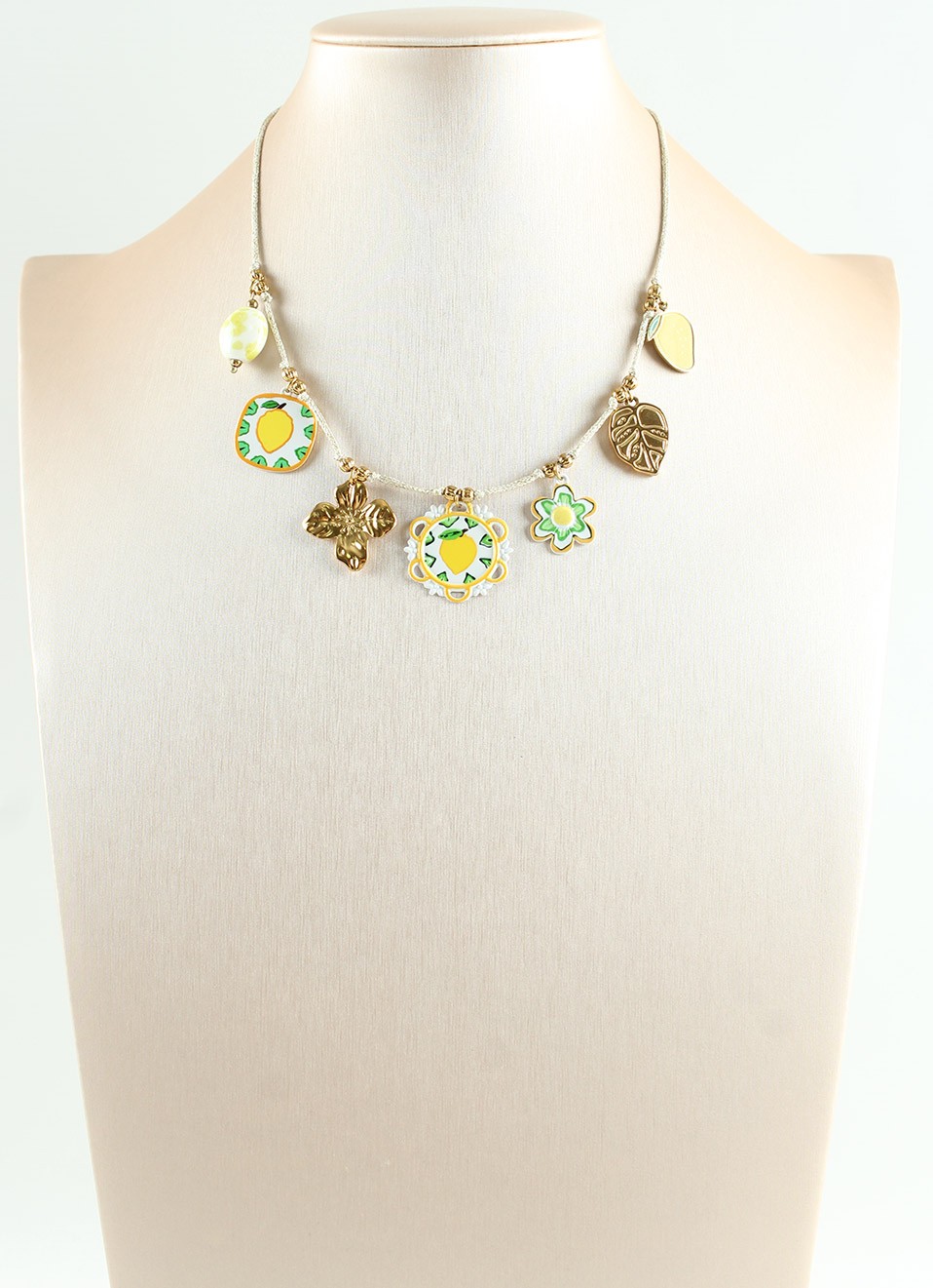 Collares de Acero Inoxidable Mujer | Calidad y Diseños | Premonición.online