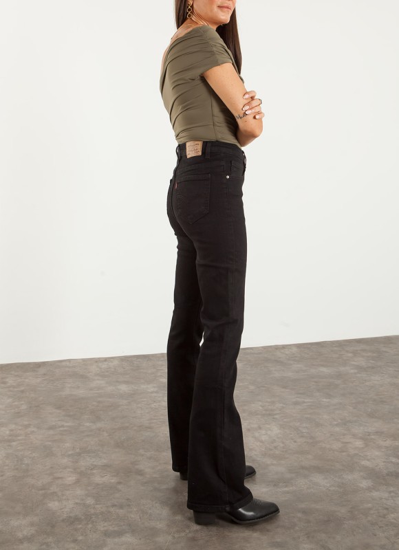 Jeans Flare Negro con Licra Mujer | Moda | Premonición.online
