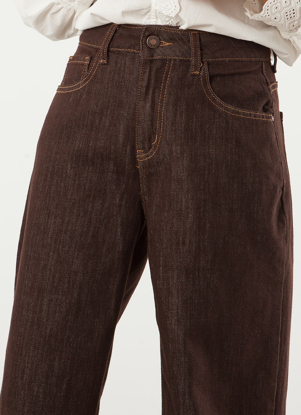 Jeans Mom Fit Café Mujer | Vaquero de Tendencia | Premonición.online