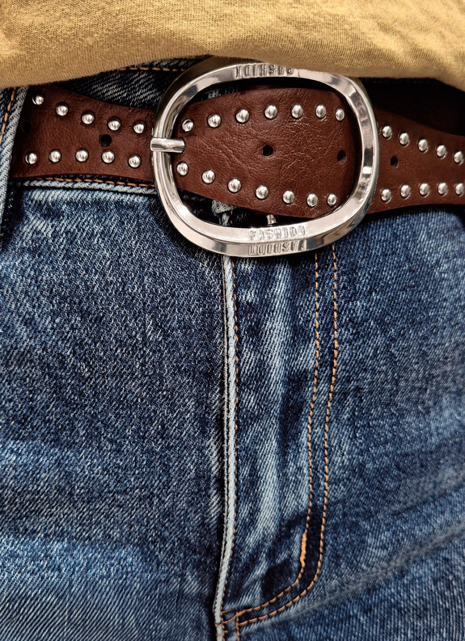 Jeans Dad Fit con Cinturón Tachas Mujer | Vaquero | Premonición.online