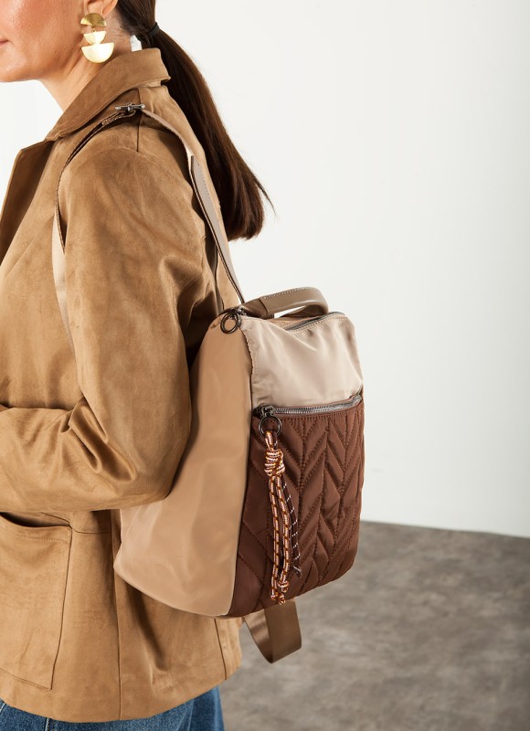 Mochila Nylon Mujer | Ligera, Práctica y Versátil | Premonición.online