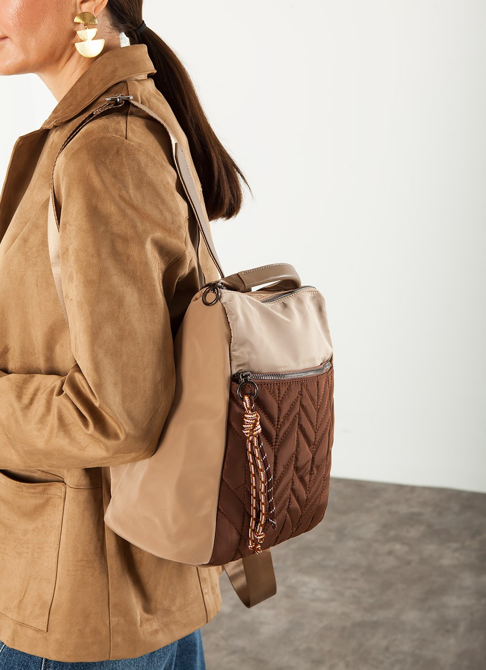 Mochila Nylon Mujer | Ligera, Práctica y Versátil | Premonición.online