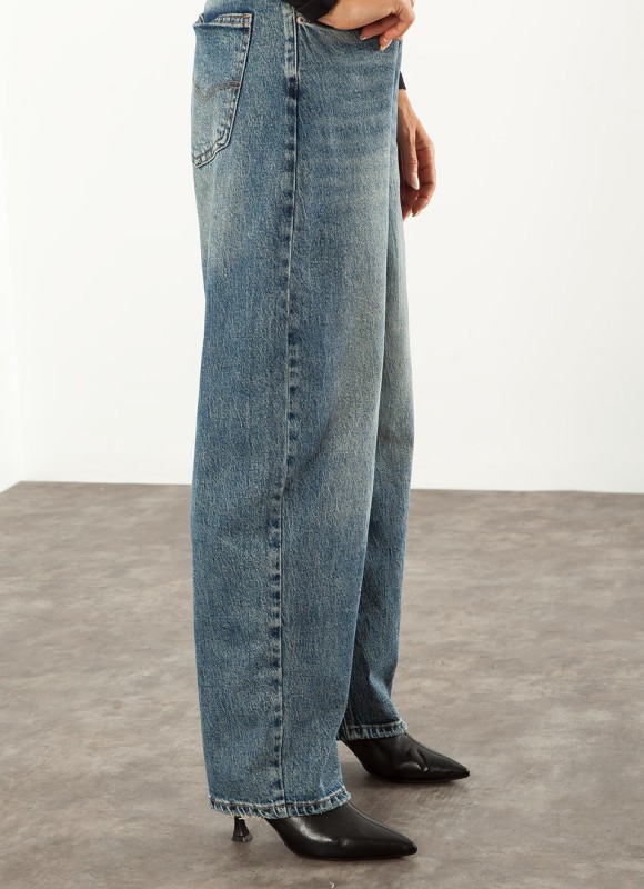 Jeans barrel