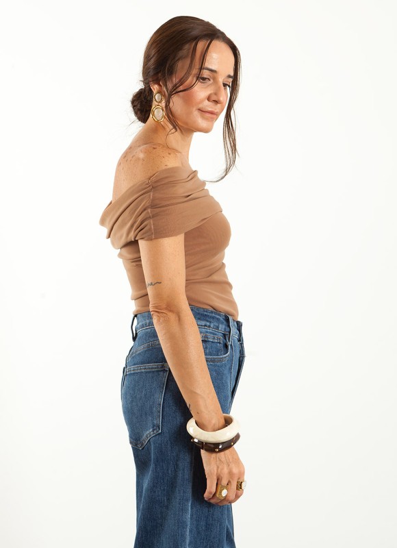 Top Hombros Descubiertos Mujer | Elegante y Actual | Premonición.online