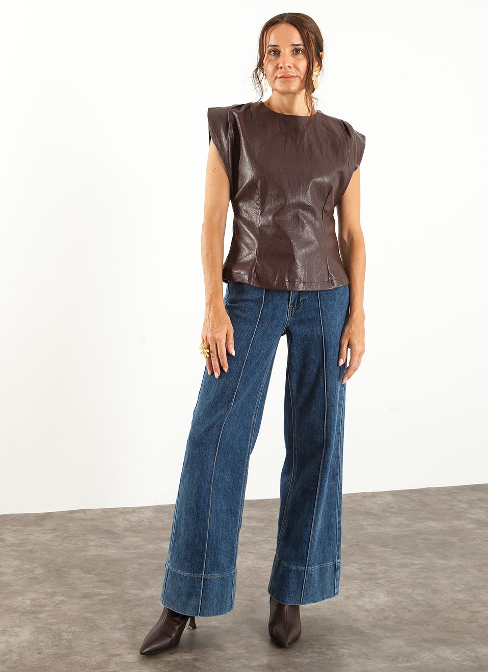 Top Sin Mangas Polipiel Café Mujer | Elegante | Premonición.online