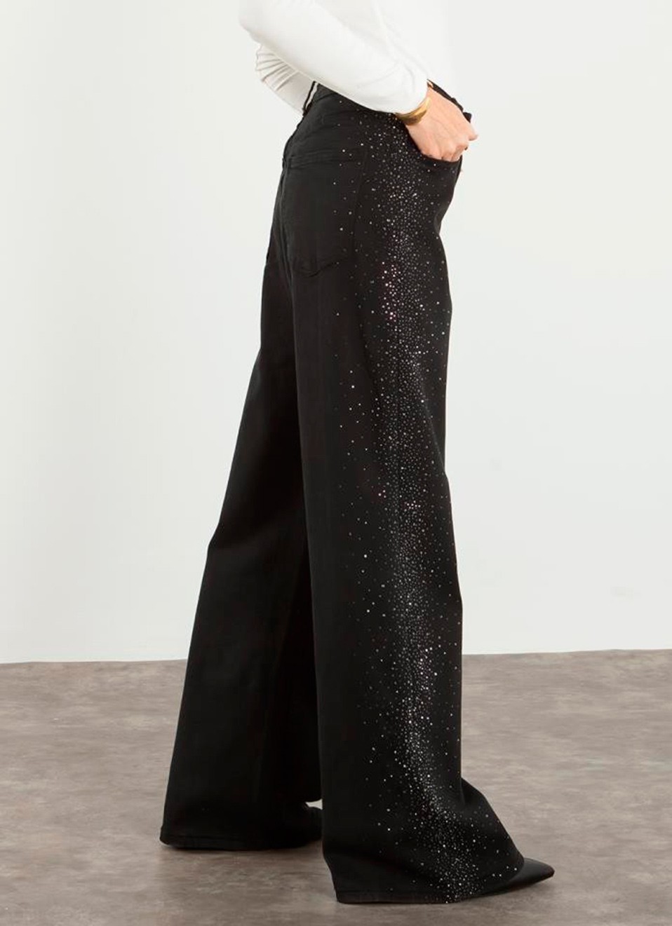 Jeans Negros Pata Ancha Mujer | Con Strass | Premonición.online