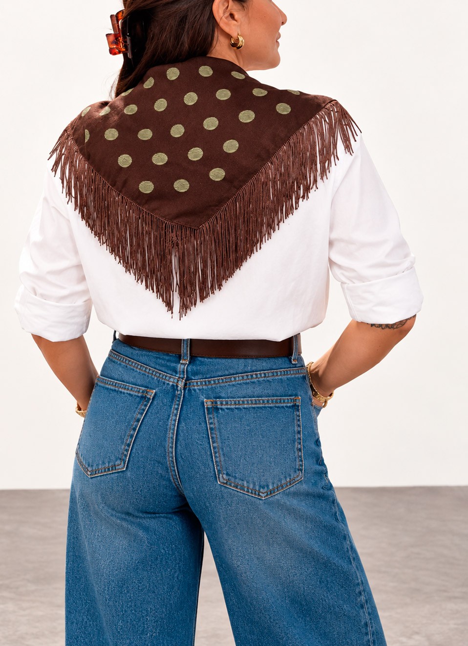Pañuelo Marrón con Flecos Mujer | Complemento de Moda | Premonición.online