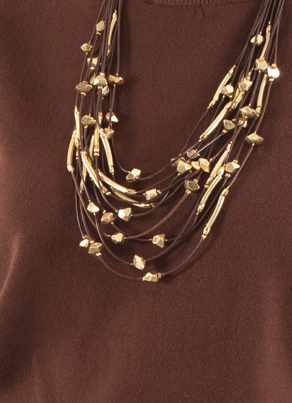 Collar piezas doradas