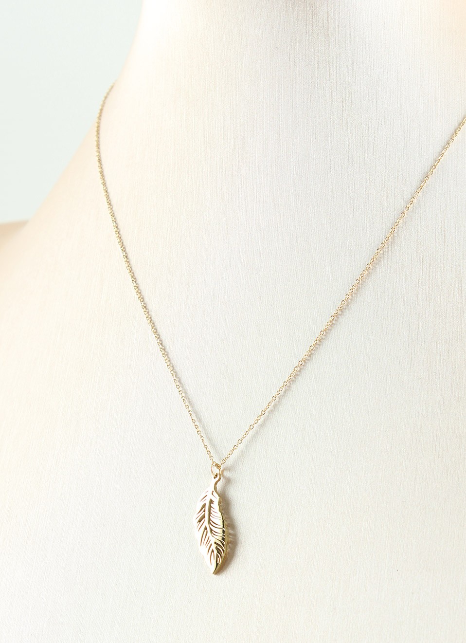 Collar de Acero Inoxidable para Mujer | Bisutería | Premonición.online