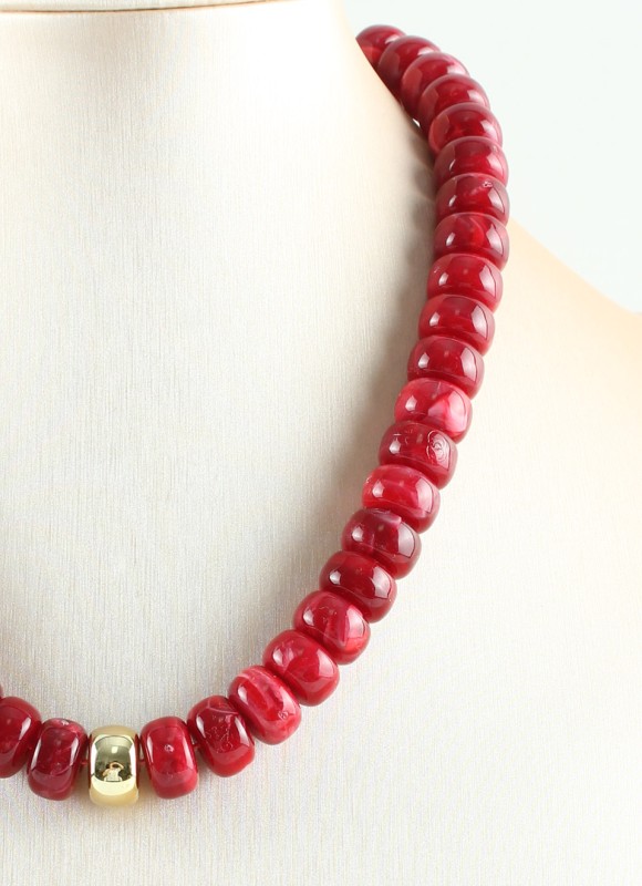 Collar de acero
