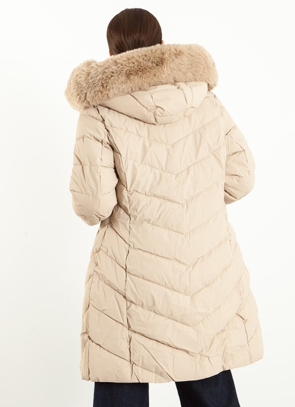 Abrigo Acolchado Mujer Beige, Negro y Vino | Premonición.online
