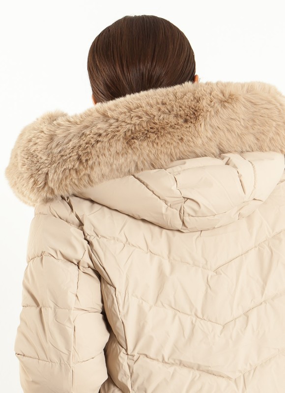 Abrigo Acolchado Mujer Beige, Negro y Vino | Premonición.online