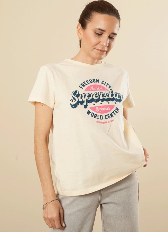 Camiseta texto superstar