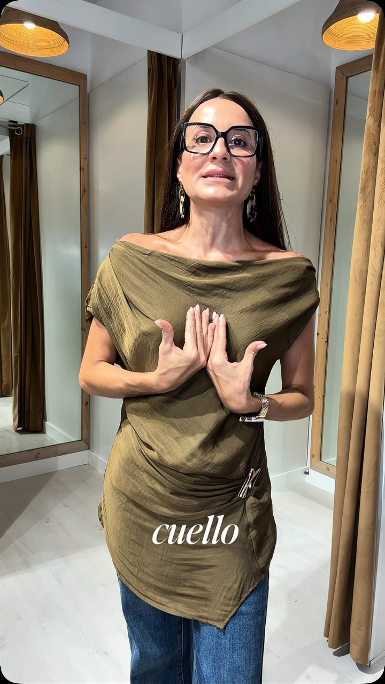 🤭 Desliza o te enamoras estás avisada.

Todos sus detalles y su...